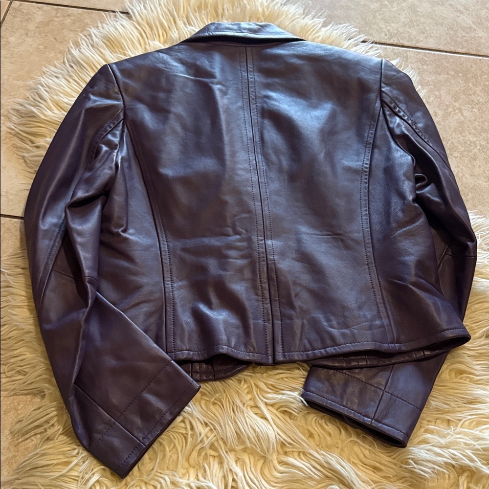 IE designed leather jacket - Picture 6 of 6